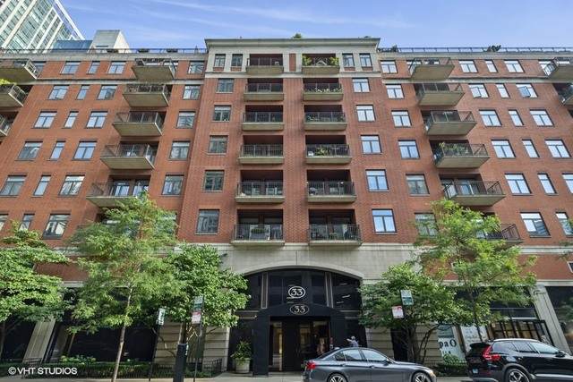 33 Huron Street - Photo 1