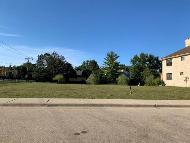 1435 Pfingsten Road - Photo 1