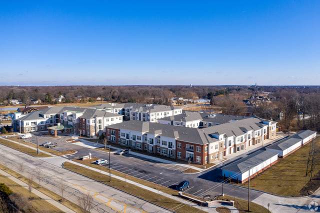504 Commons Road - Photo 1