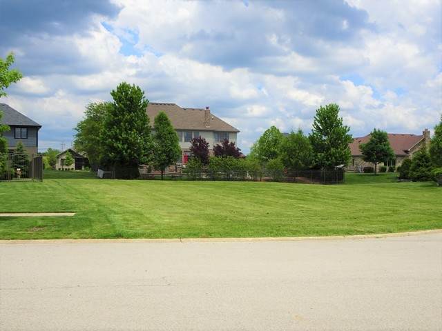 671 Edgewater Court - Photo 1
