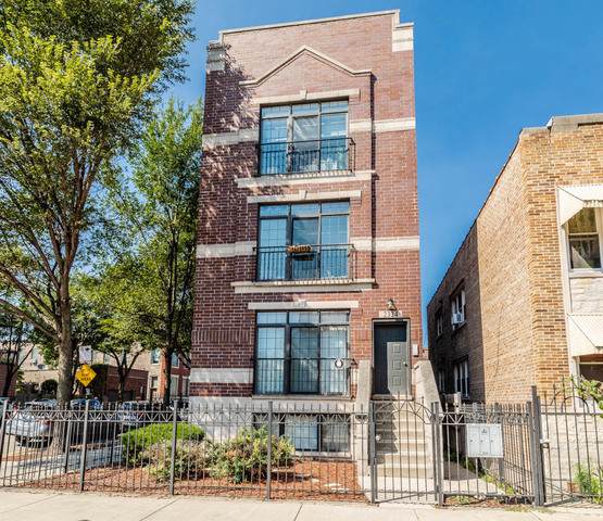 2324 Oakley Avenue - Photo 1
