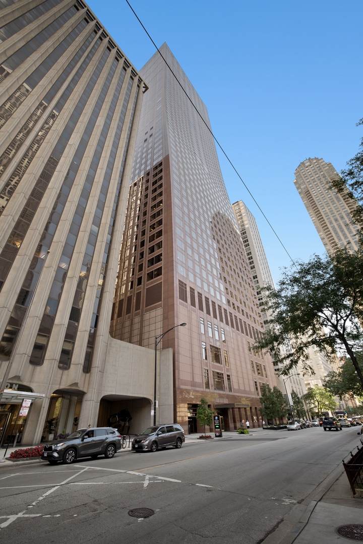 161 Chicago Avenue - Photo 1
