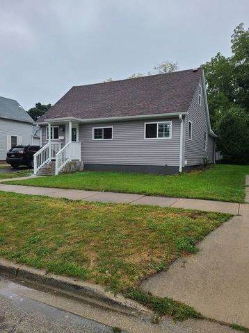 705 Chestnut Street - Photo 1