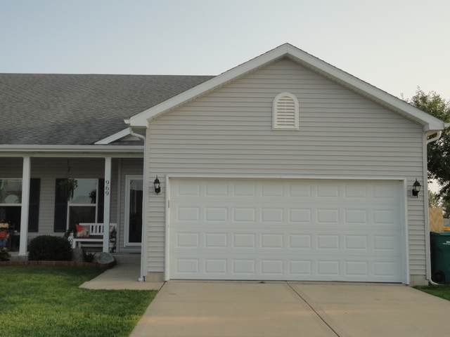 969 Foxgrove Drive - Photo 1