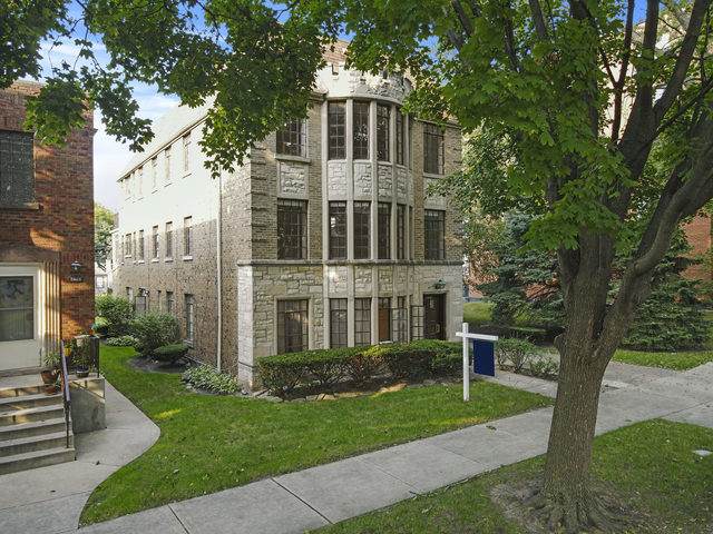 2618 Rascher Avenue - Photo 1