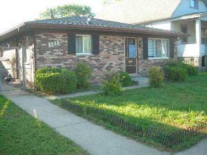 587 Wentworth Avenue - Photo 1