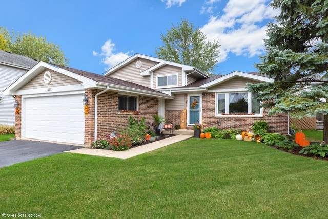 1077 Cardinal Drive - Photo 1