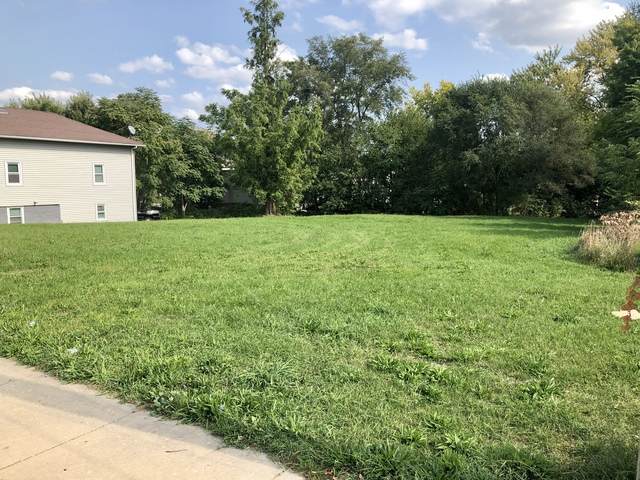 318 Lake Street - Photo 1