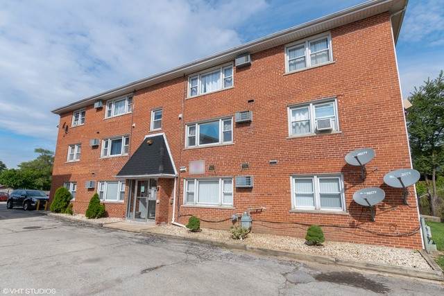 6708 107th Street - Photo 1