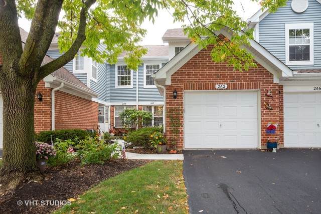 262 Regal Court - Photo 1