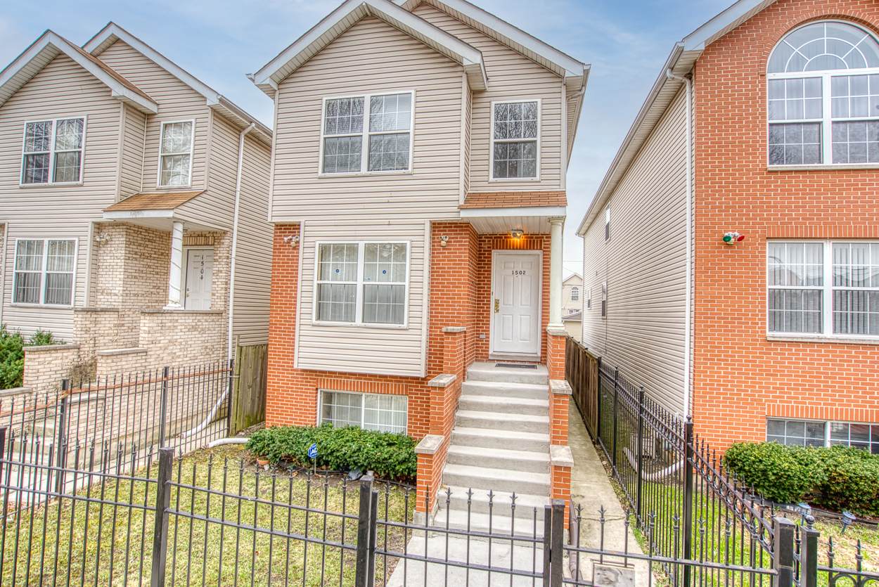 1502 Karlov Avenue - Photo 1