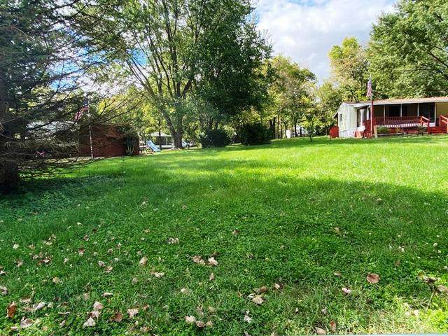 1493 Meadowview - Photo 1