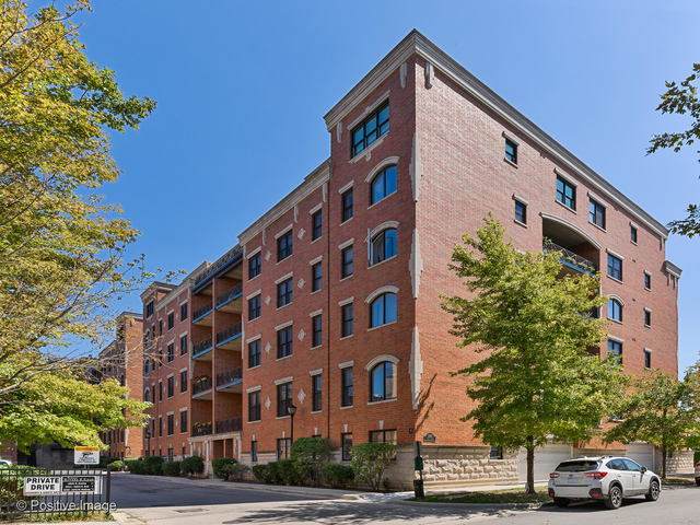 2801 Oakley Avenue - Photo 1