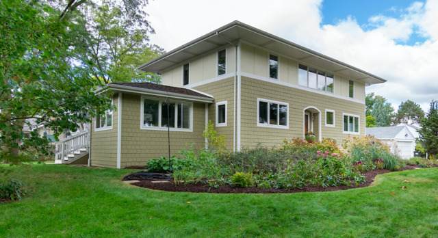 714 12th Avenue - Photo 1