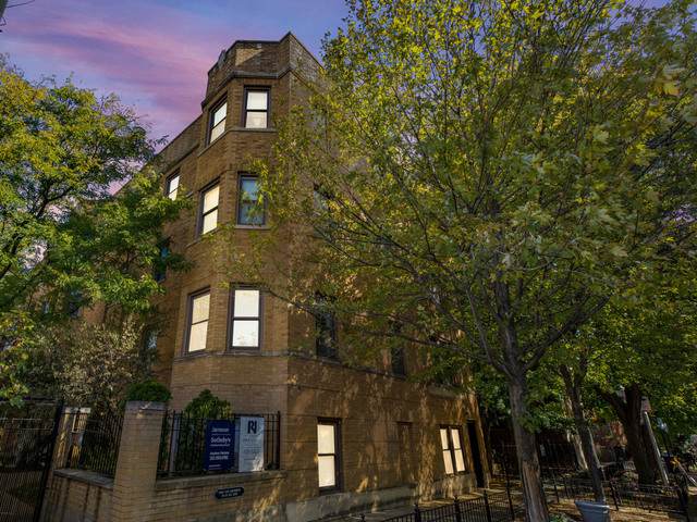 734.5 Barry Avenue - Photo 1