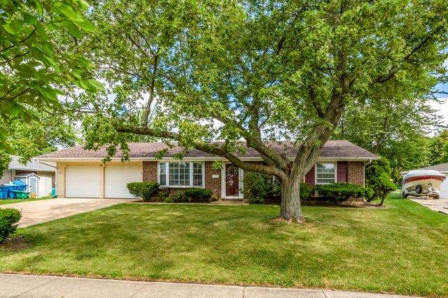 810 Hyannis Court - Photo 1