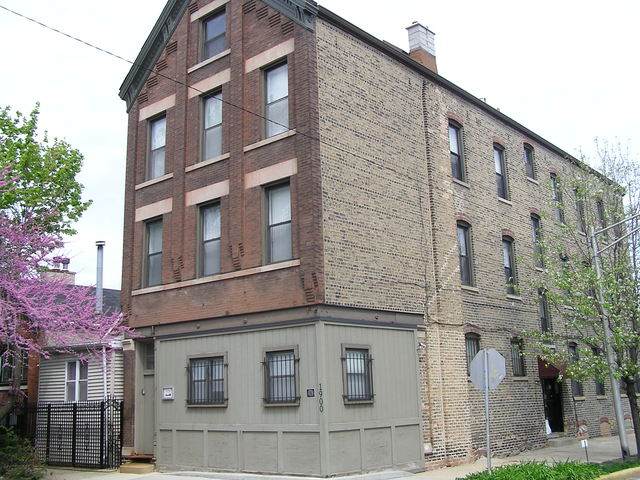 1900 Dickens Avenue - Photo 1