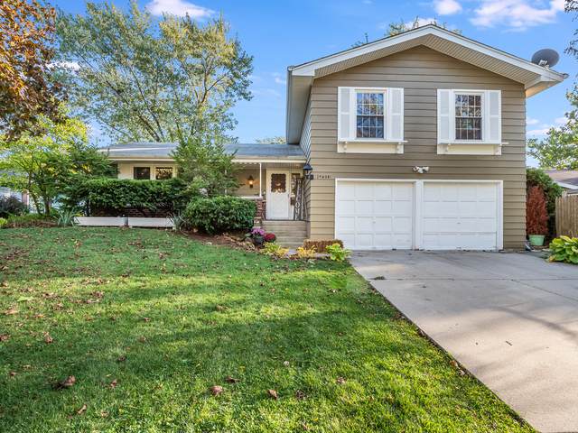 23W081 Woodcroft Drive - Photo 1