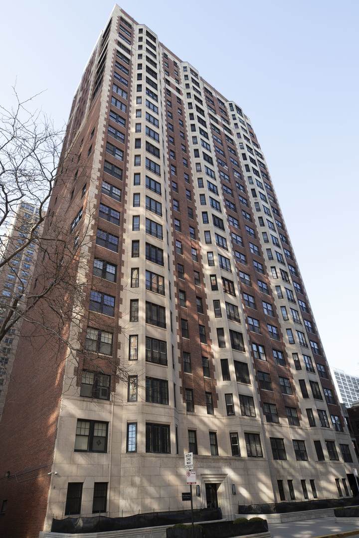 421 Melrose Street - Photo 1