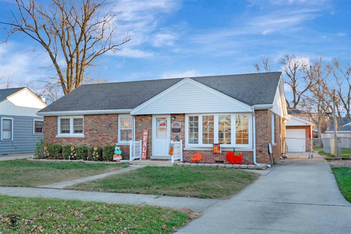 5369 89th Street - Photo 1