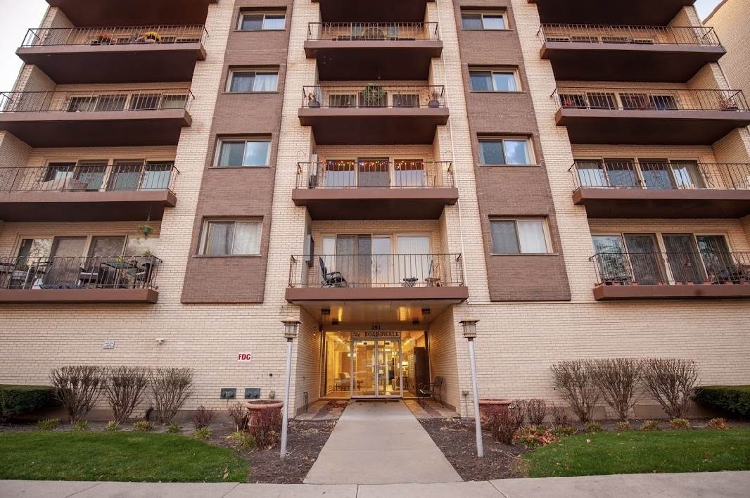 251 Marengo Avenue - Photo 1
