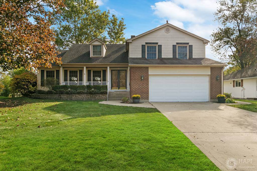 1085 Hunting Drive - Photo 1