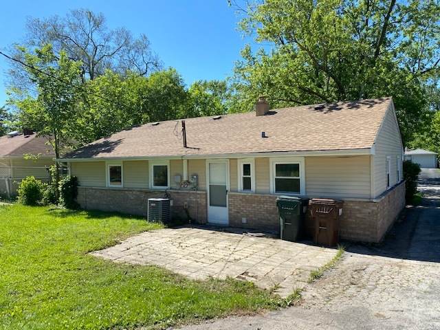 185 Shabbona Drive - Photo 1