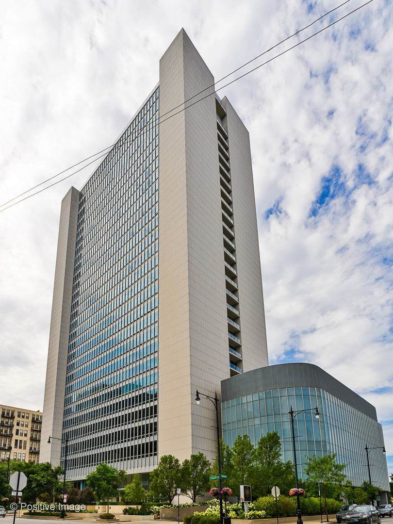 500 Superior Street - Photo 1