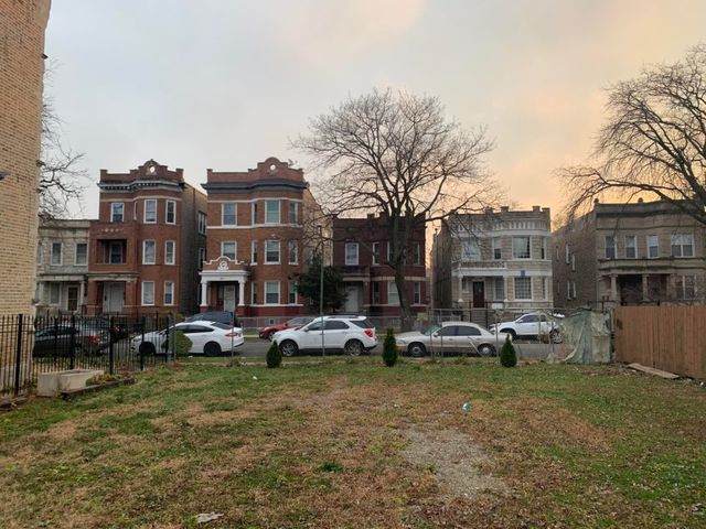 2100-02 Drake Avenue - Photo 1