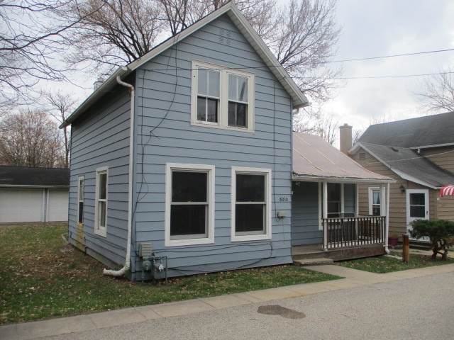 8010 East Court - Photo 1