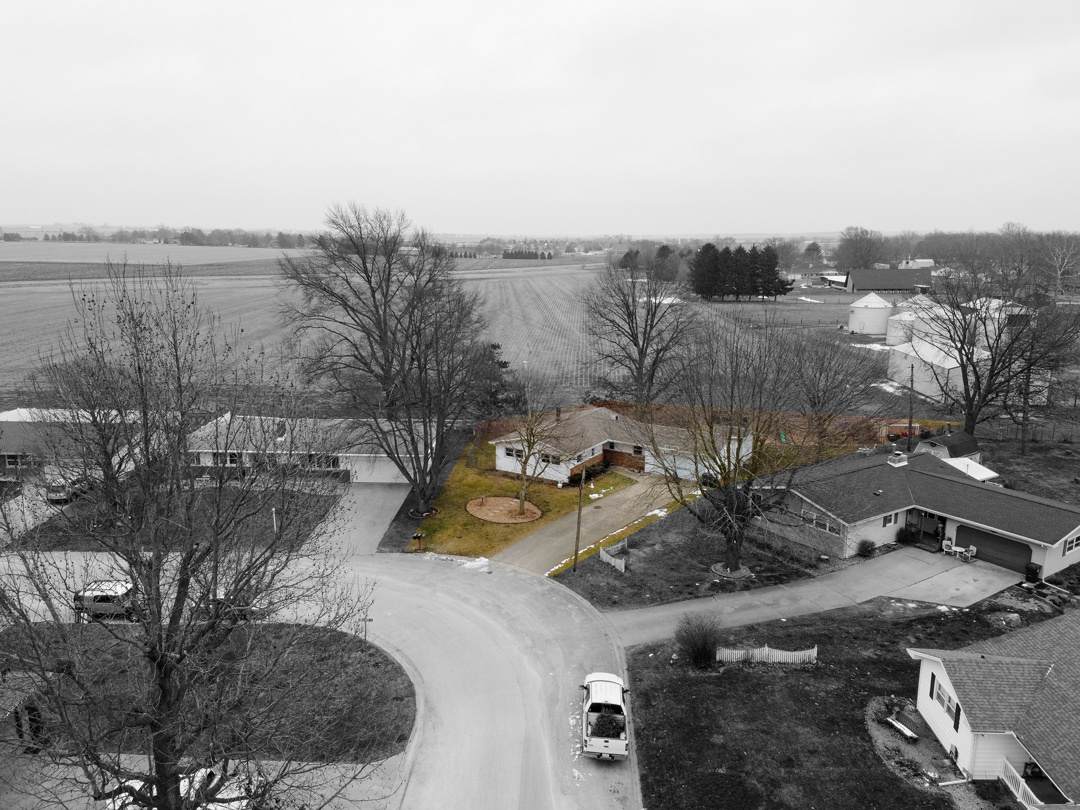 1009 Crestview Drive - Photo 1