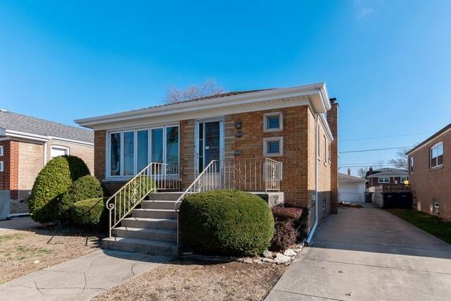 9133 Hamlin Avenue - Photo 1