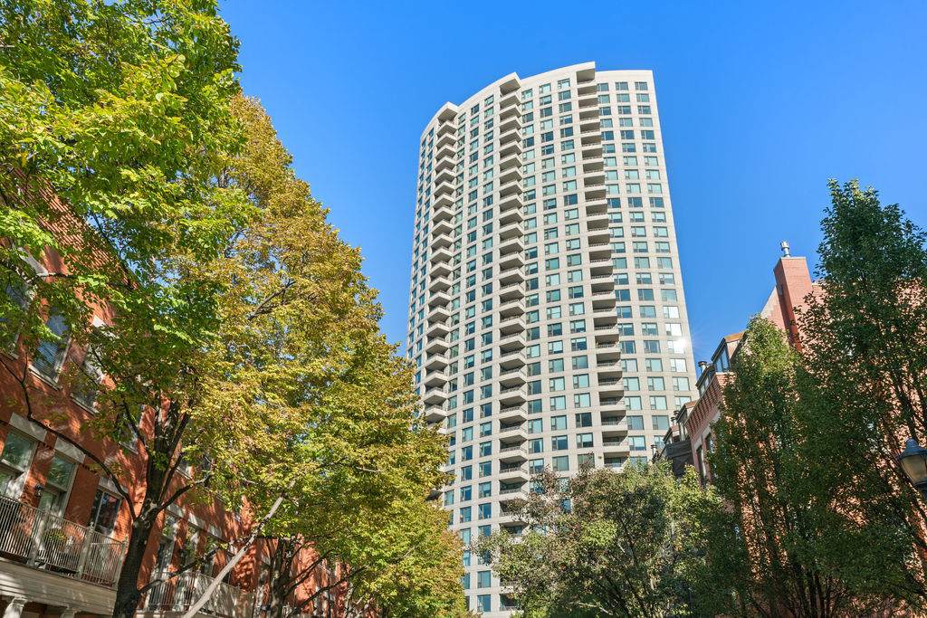 501 Clinton Street - Photo 1