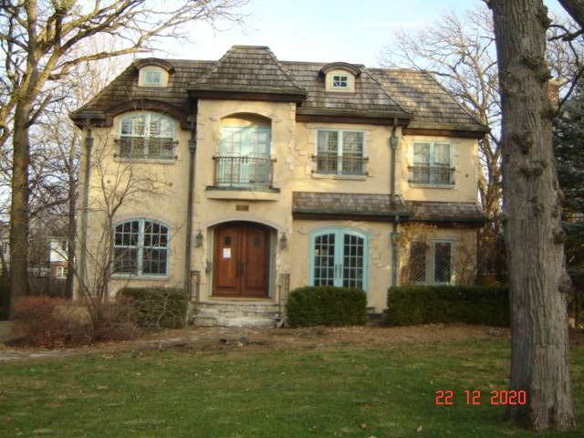 573 Washington Street - Photo 1