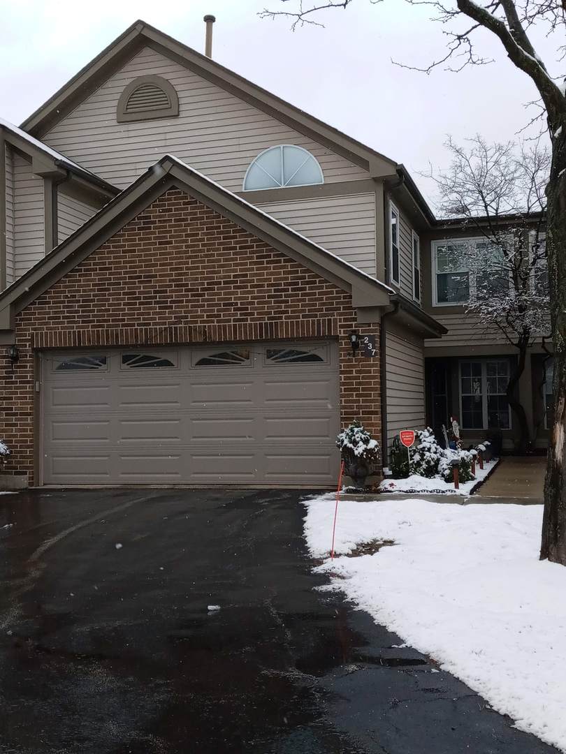 237 Old Oak Court - Photo 1