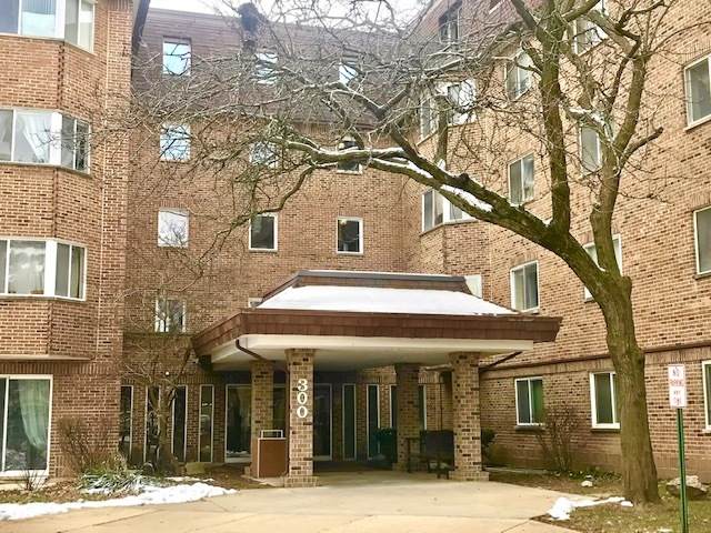 300 Roselle Road - Photo 1