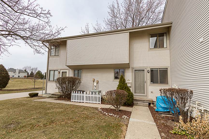 1002 Emerald Drive - Photo 1