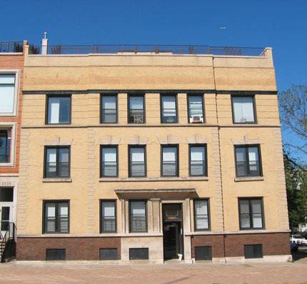 1034 Waveland Avenue - Photo 1