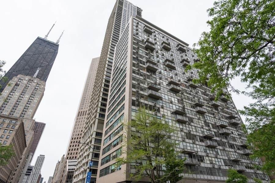 1000 Lake Shore Drive - Photo 1