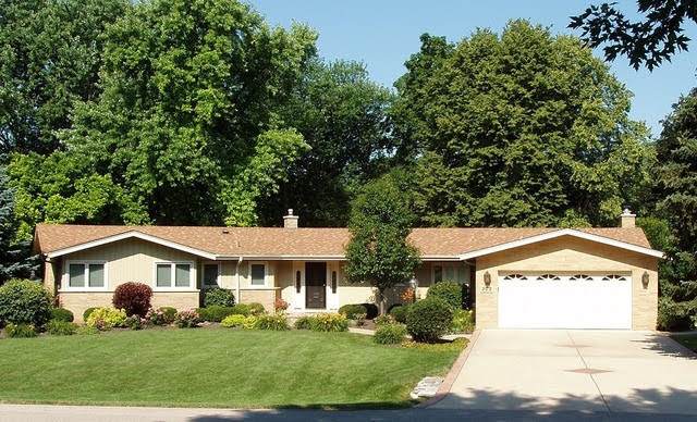 302 Elmwood Lane - Photo 1
