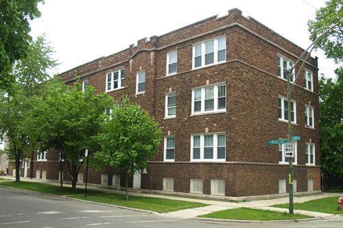 3842 Roscoe Street - Photo 1