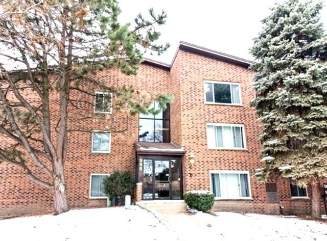 990 Perrie Drive - Photo 1