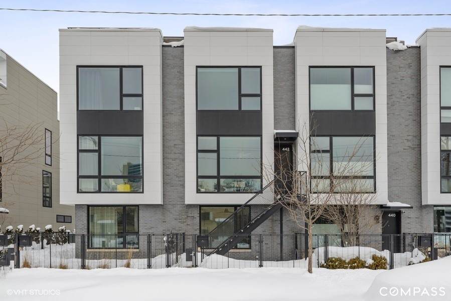 442 Oak Street - Photo 1