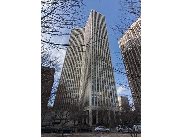 2626 Lakeview Avenue - Photo 1