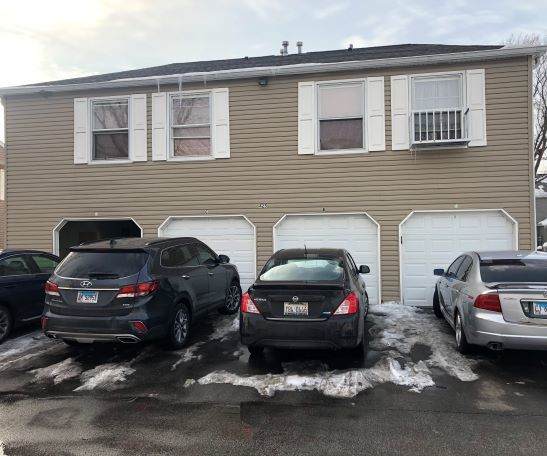 425 James Court - Photo 1