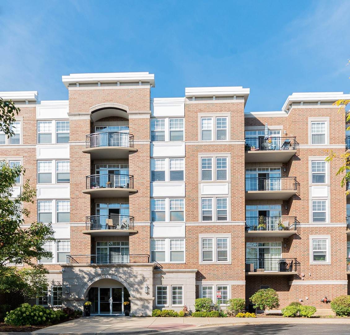 455 Wood Street - Photo 1