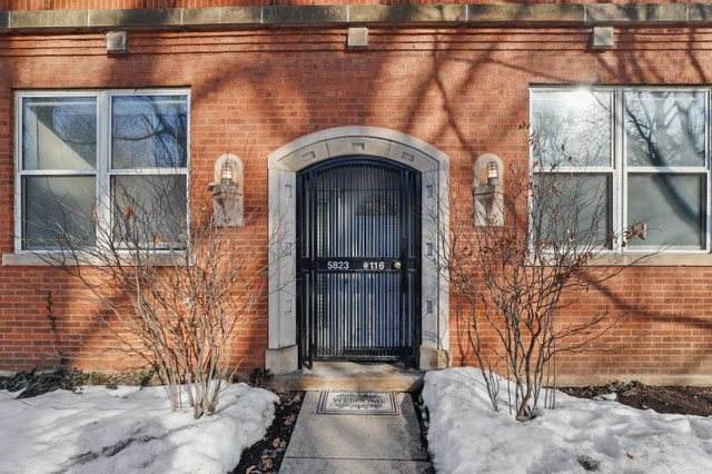 5823 Ravenswood Avenue - Photo 1