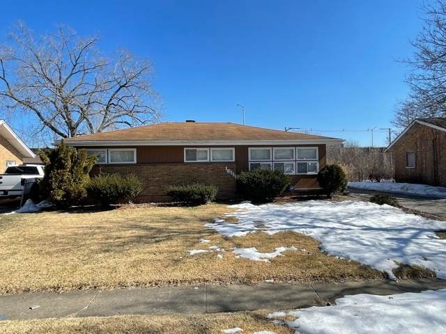 16111 Circle Drive - Photo 1
