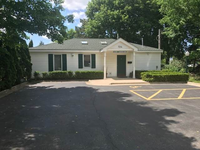 724 Washington Street - Photo 1