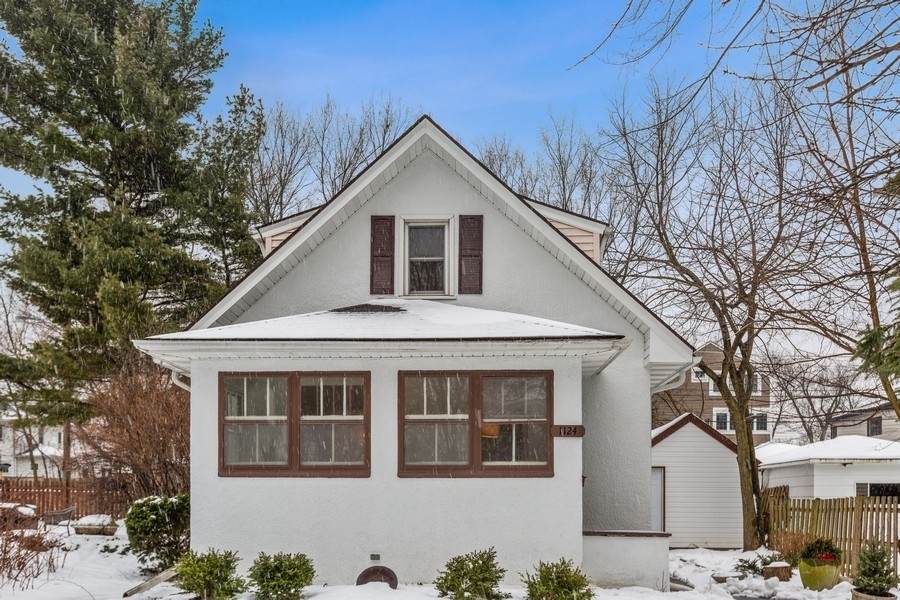1124 Noyes Street - Photo 1